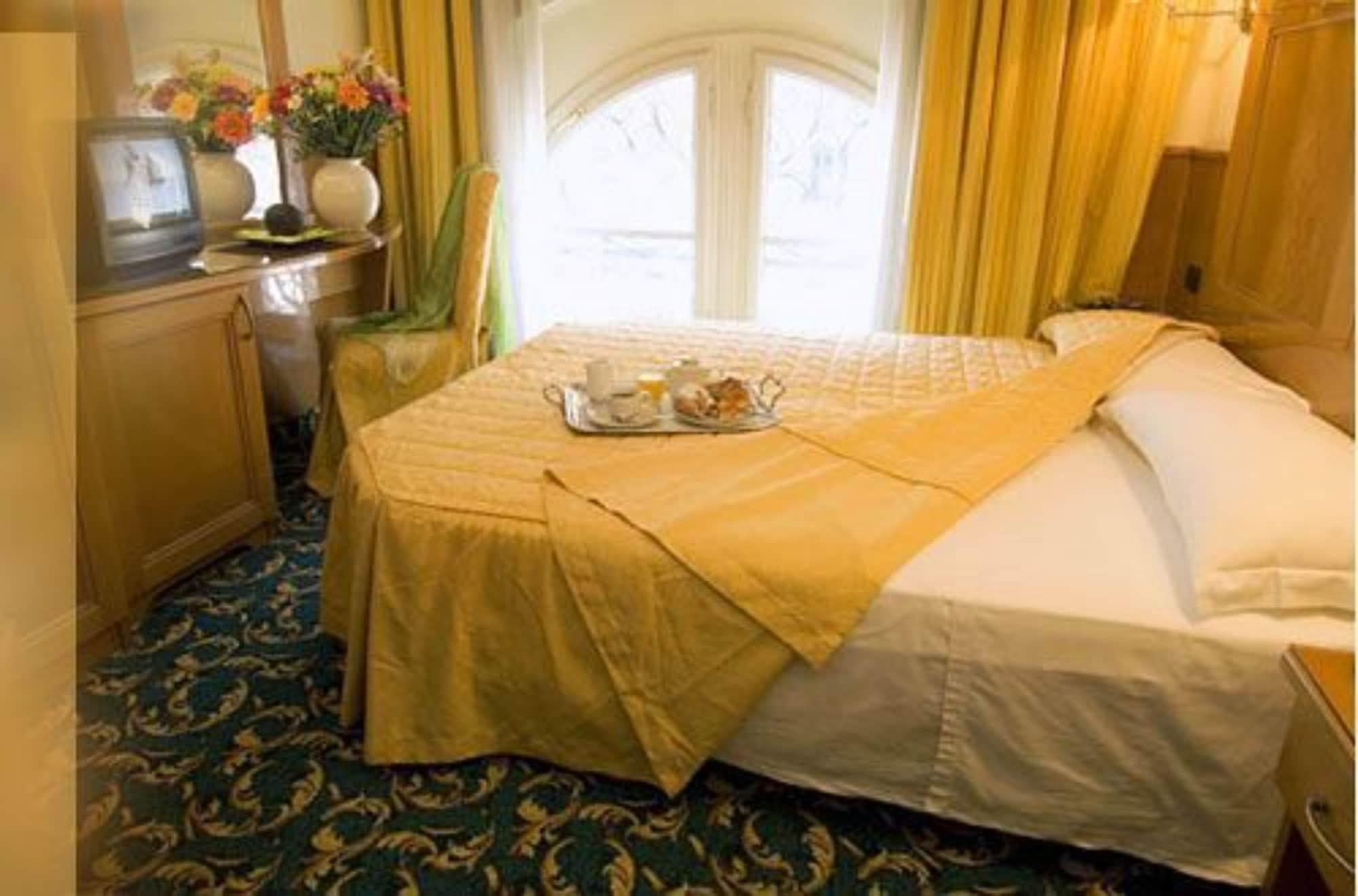 Hotel Cinque Giornate Milano Eksteriør billede