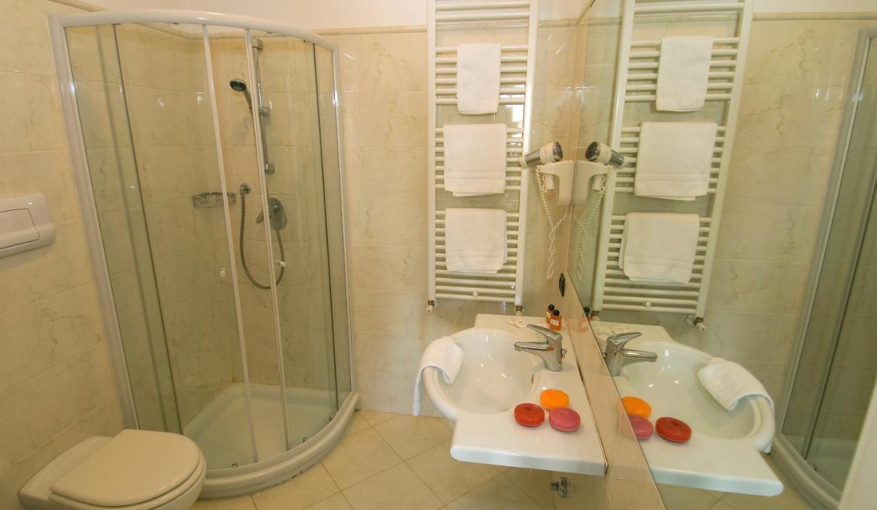 Hotel Cinque Giornate Milano Eksteriør billede